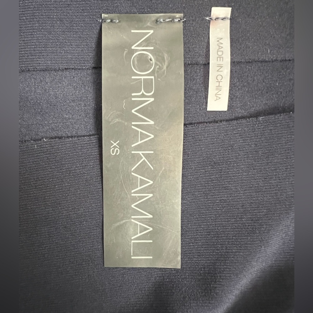 Norma Kamali Navy Midi Dress
Excellent condition - Picture 6 of 9